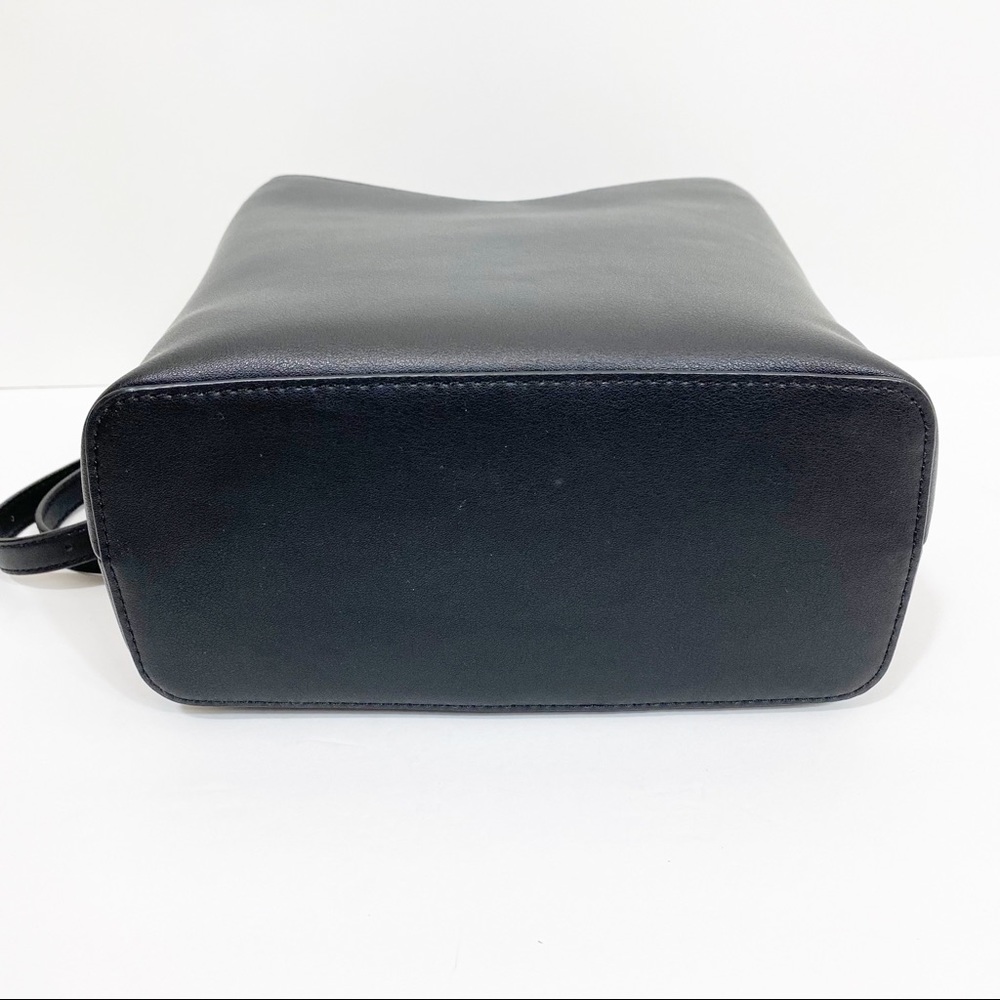 DKNY Dayna Leather Bucket Bag Black Shoulder Crossbody - Picture 7 of 13